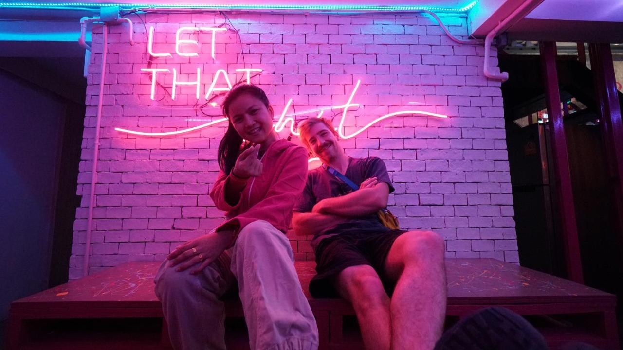 Slumber Bangkok Soi 1 Hostel Buitenkant foto